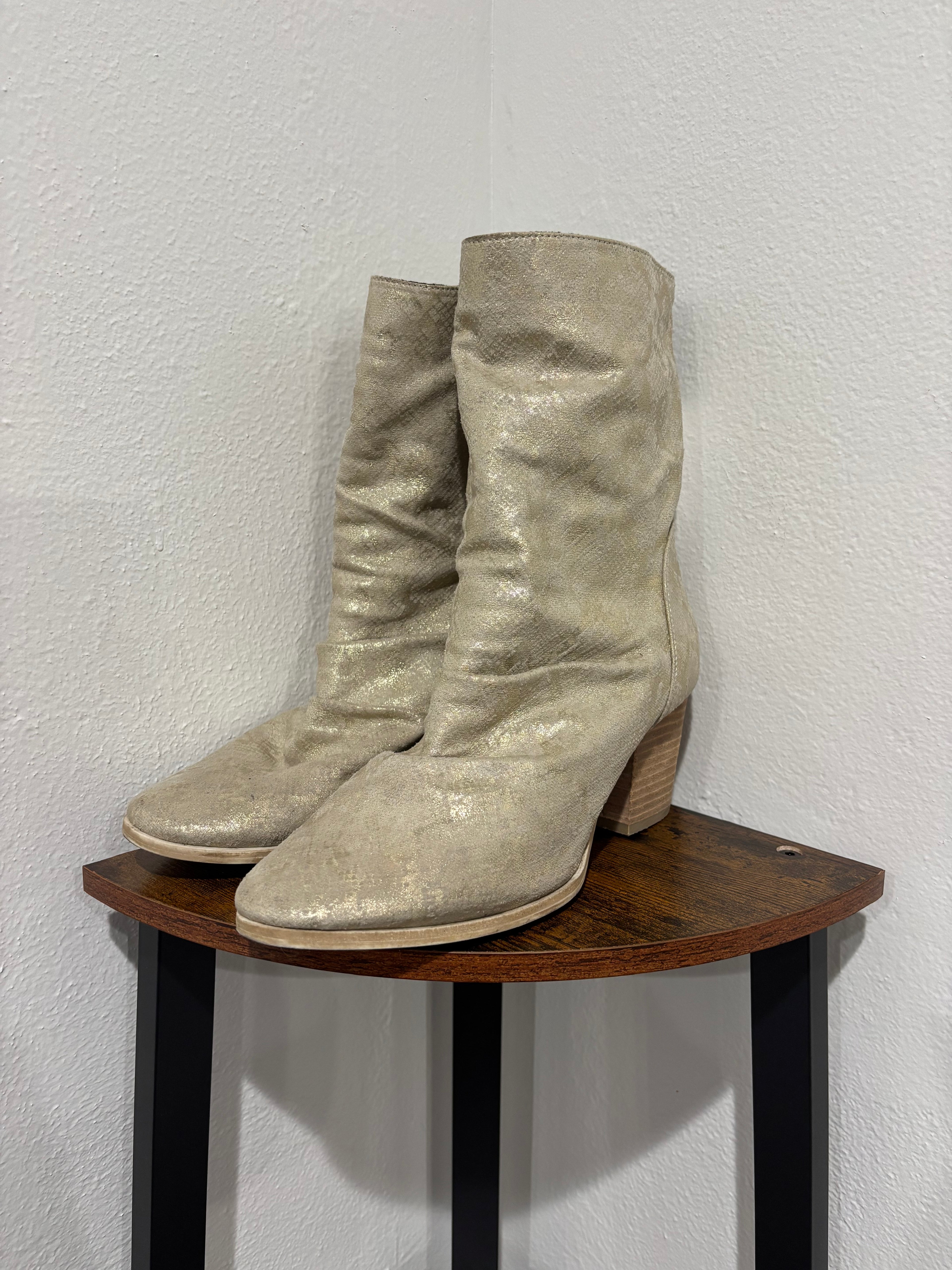 Pre-Loved snakeskin booties