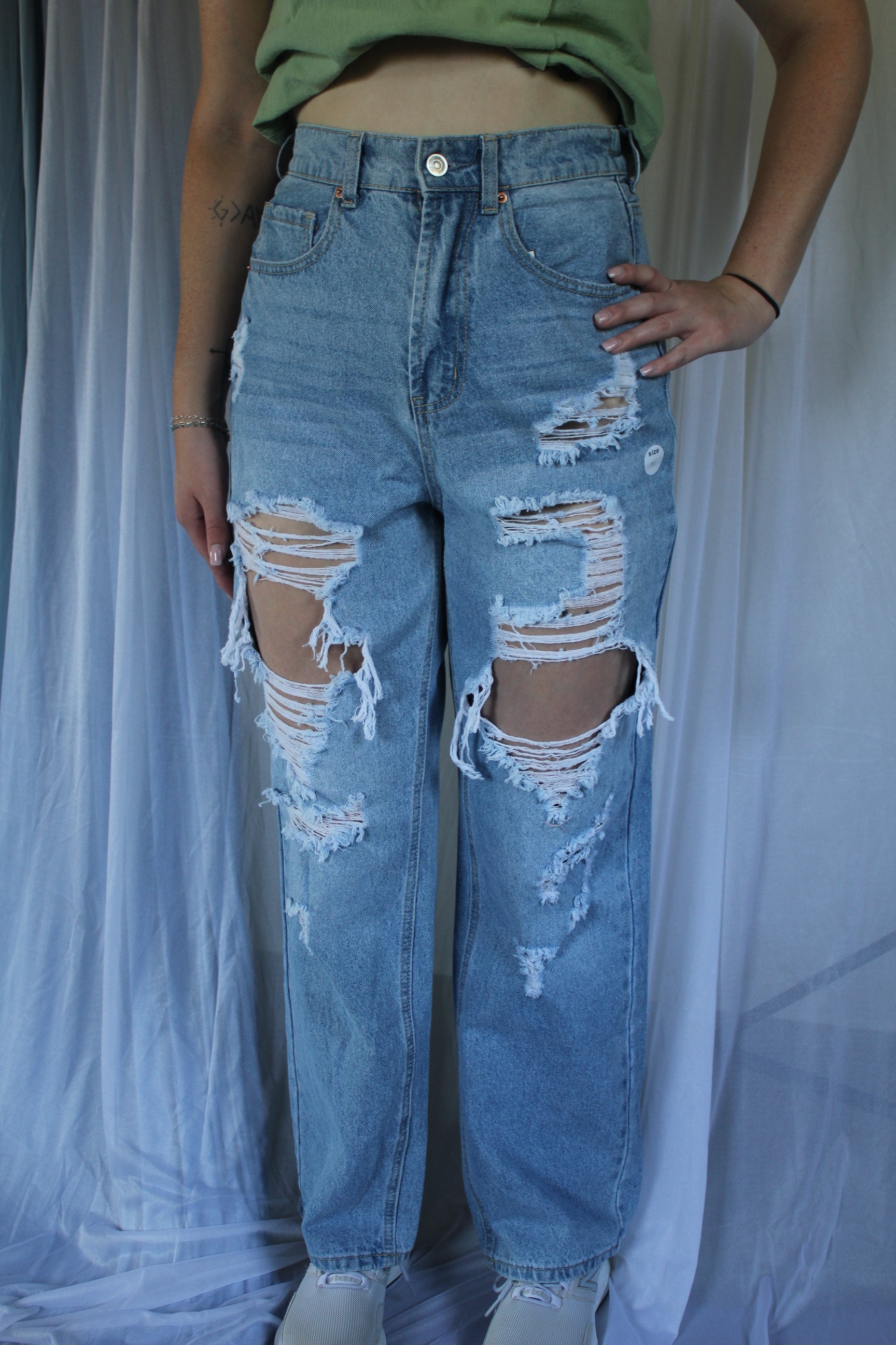 Distressed Wide Leg Jeans