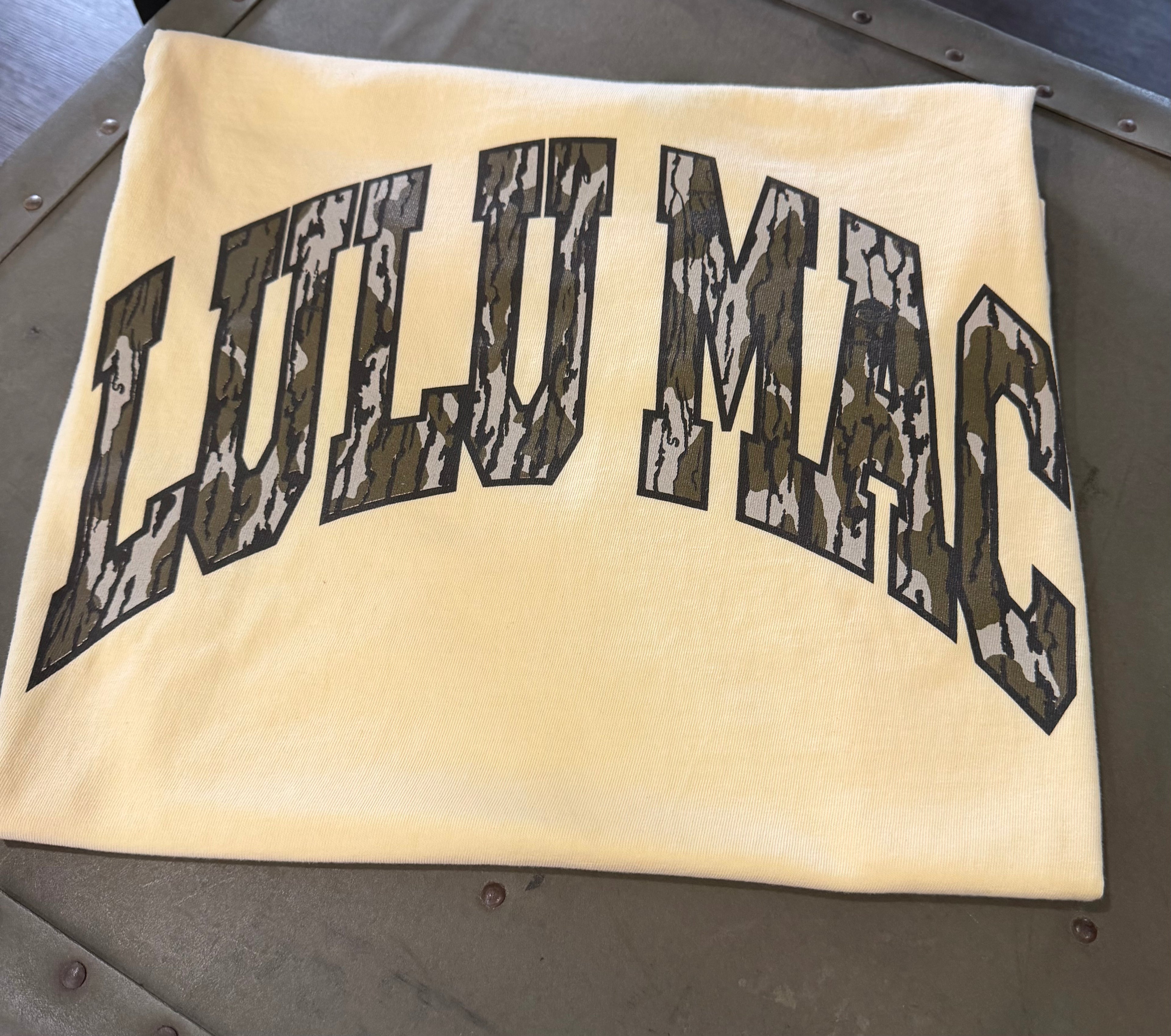 LULU MAC Mossy Oak Comfort Colors Tee